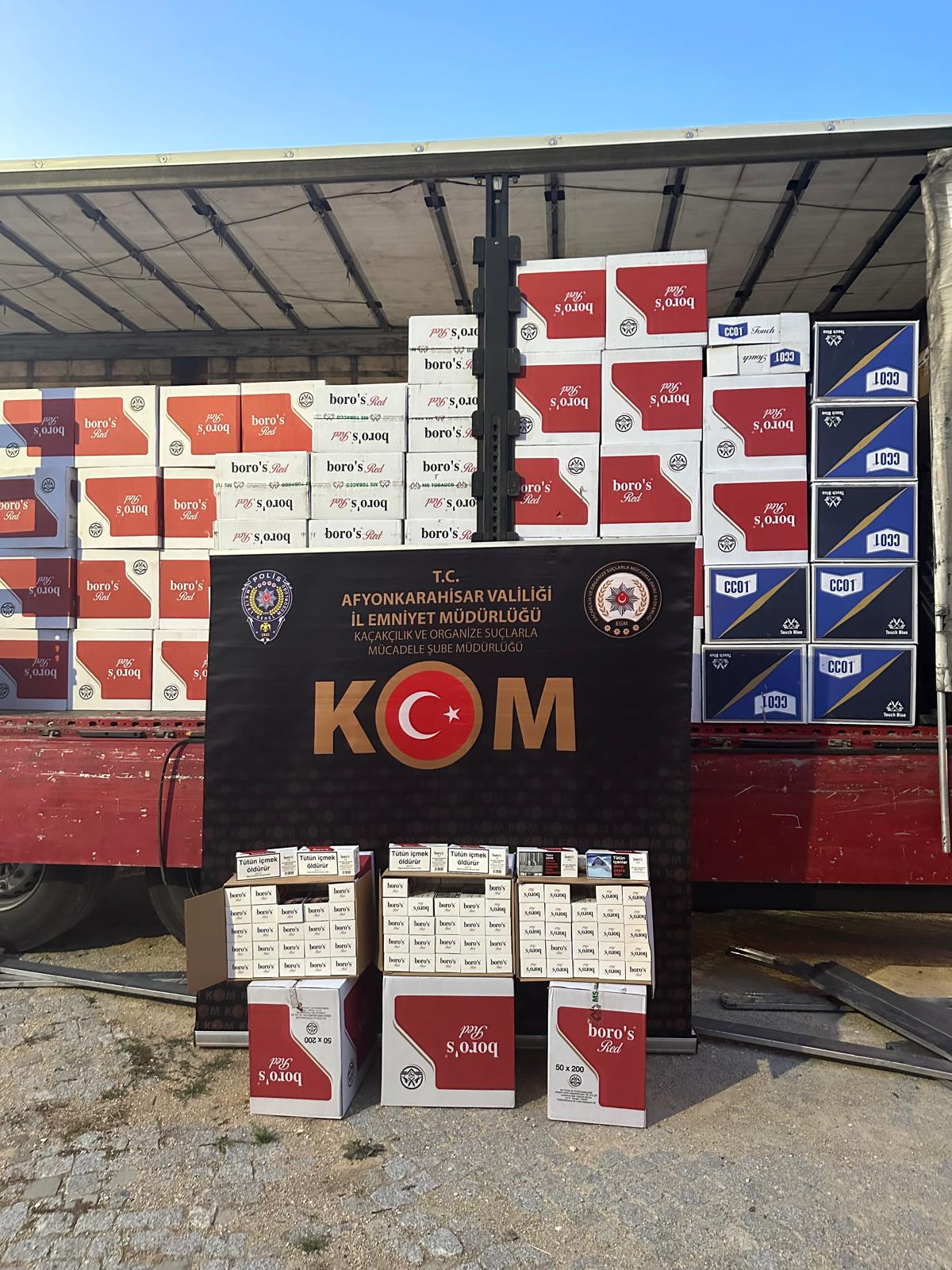 Afyon'da Kaçak 2 Milyon 860 Bin Makaron Yakalandı