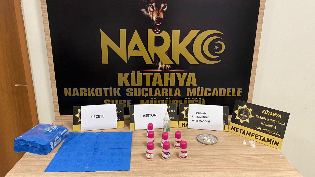Kütahya’da 2 otobüs yolcusu uyuşturucu maddeyle yakalandı
