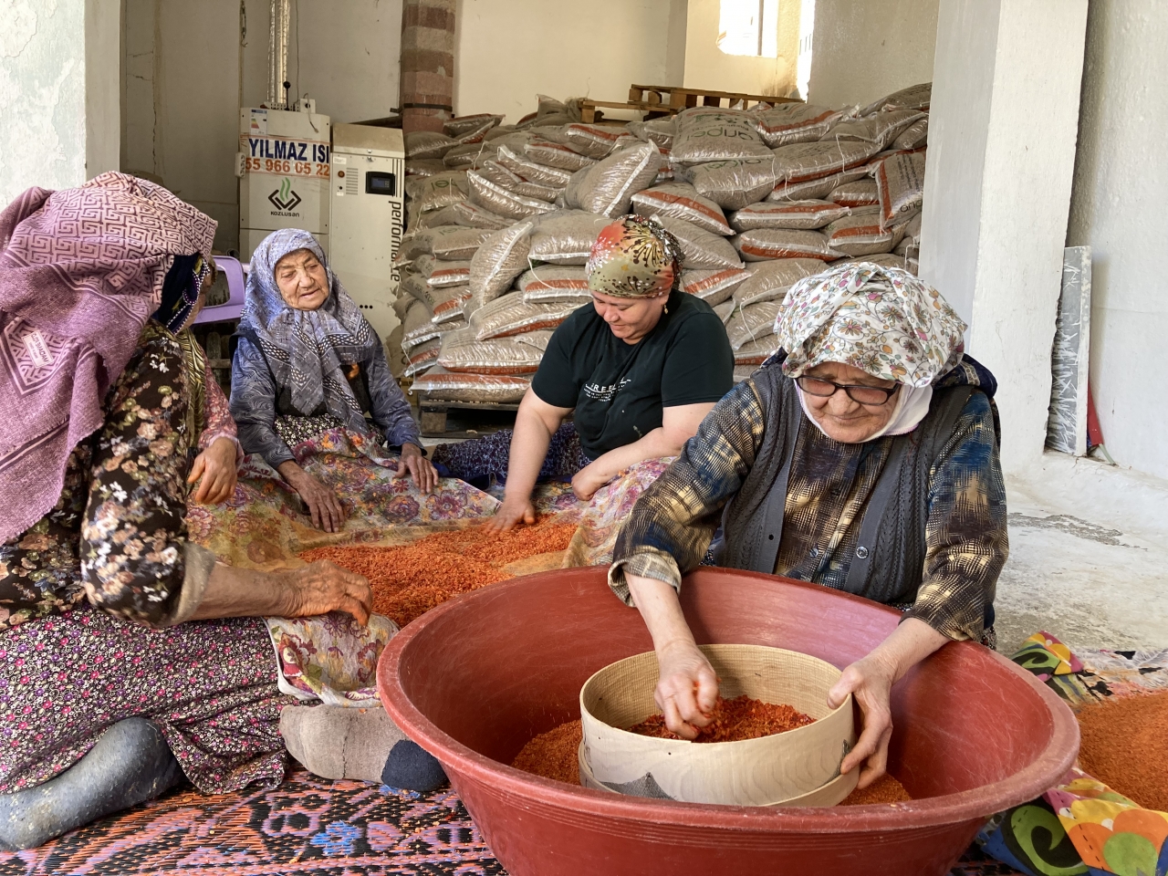 90 yaşındaki 3 arkadaş uzun ömürlerini "tarhanaya ve dostluğa" borçlu