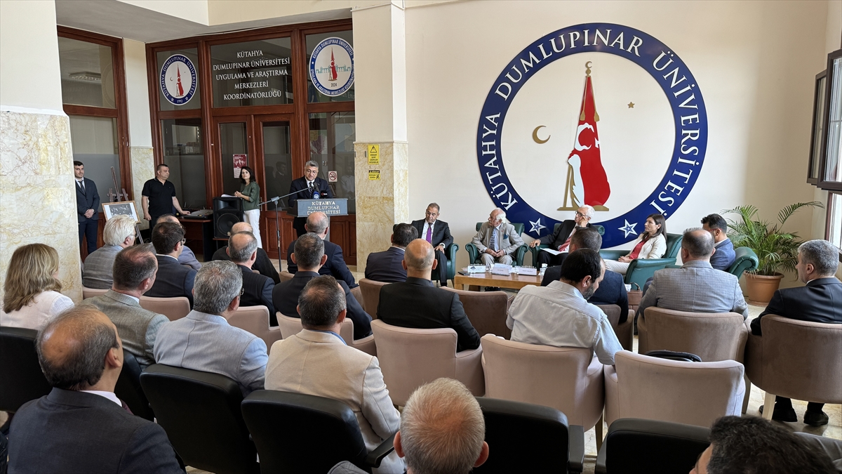 "Siyasi hayatımızda idamlar: Menderes, Zorlu, Polatkan" paneli yapıldı