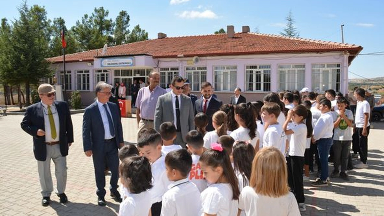 İlköğretim Haftası Karahallı Delihıdırlı Köyünde Kutlandı