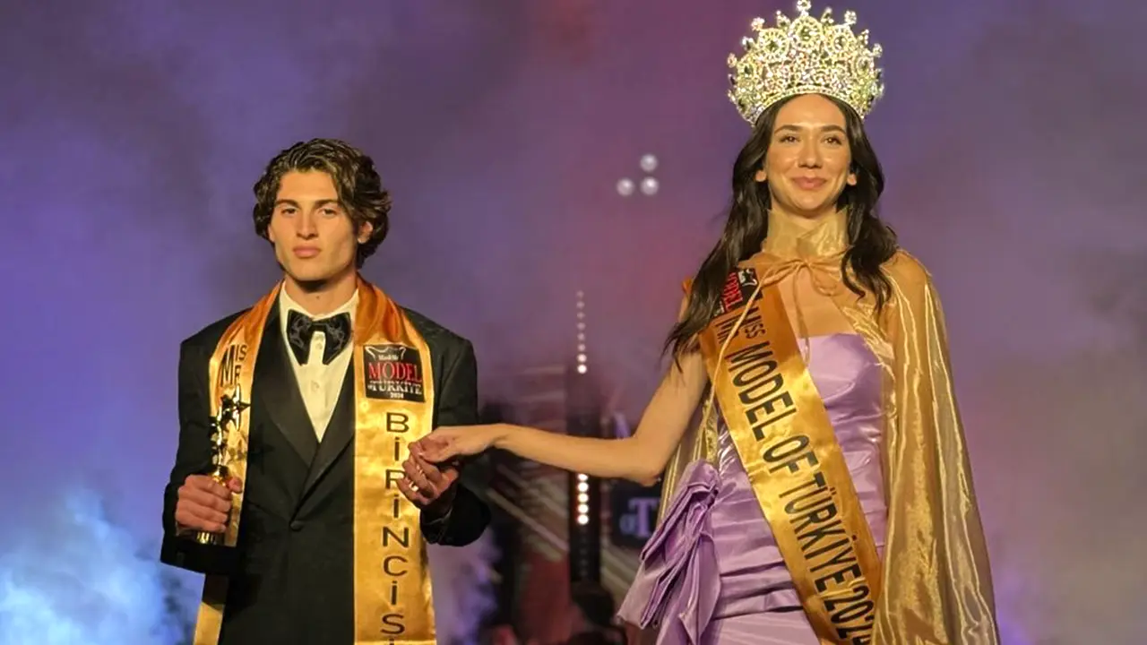 Uşak’lı Begüm Türkiye’nin En Güzel Modeli Seçildi