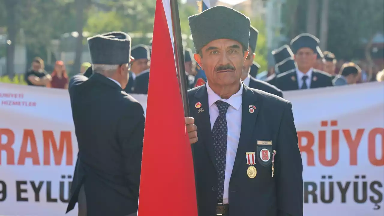Uşak’ta Gaziler Bağımsızlık İçin Yürüdü