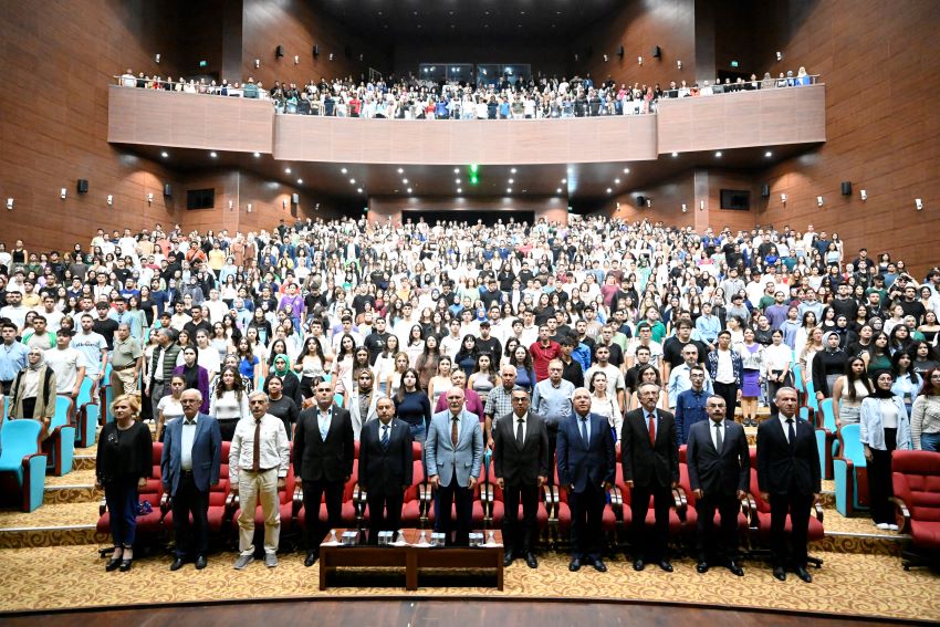 Uşak Üniversitesinde Yeni Eğitim Öğretim Yılı Oryantasyonla Başladı