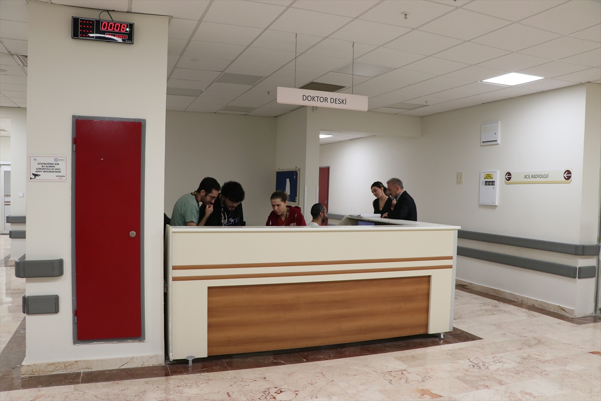 Dokuz Eylül Üniversitesi Hastanesi acil servisi tam kapasiteyle hizmete alındı