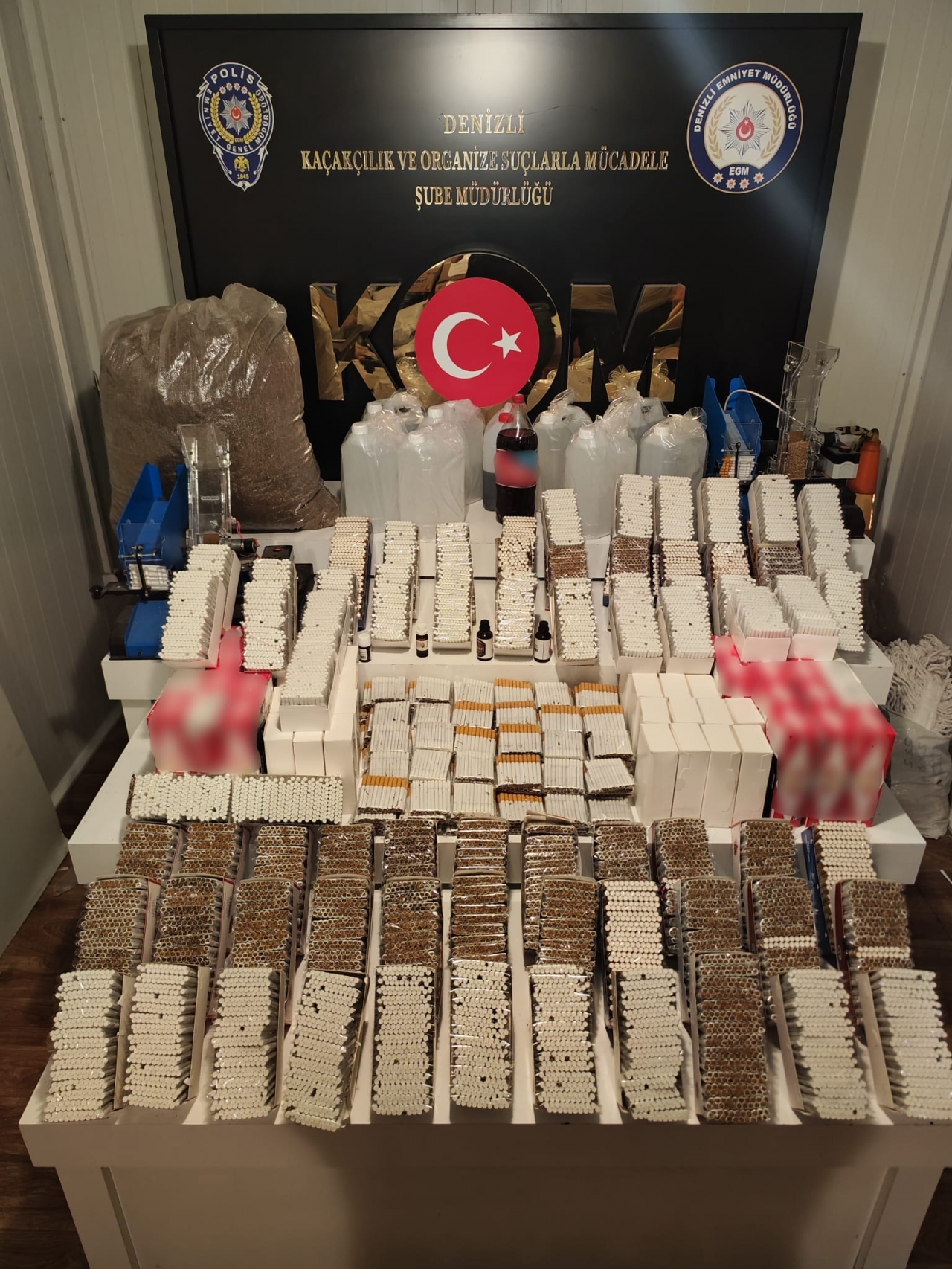 Denizli'de kaçakçılık operasyonunda 2 kişi yakalandı