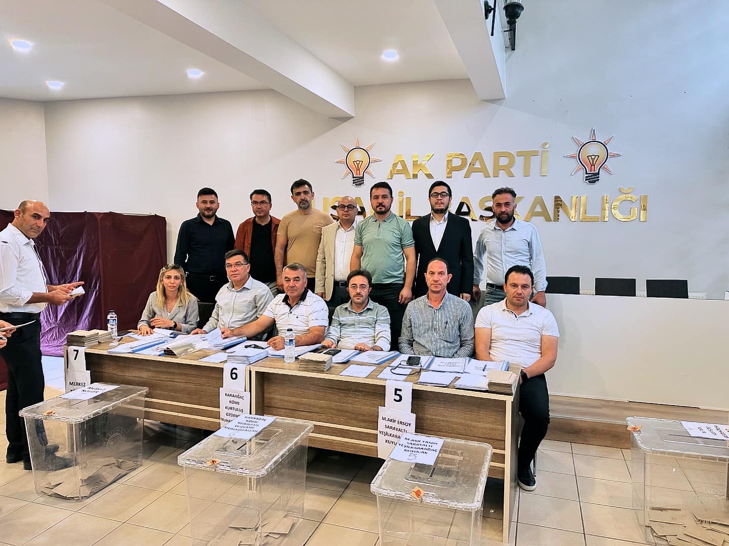 Ak Parti Uşak Merkez İlçe Sandığa Gitti