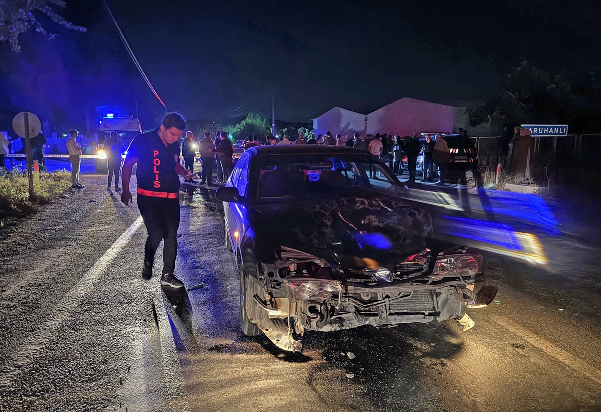 Manisa’da 3 aracın karıştığı trafik kazasında Ayşe Sağlık öldü, 7 kişi yaralandı