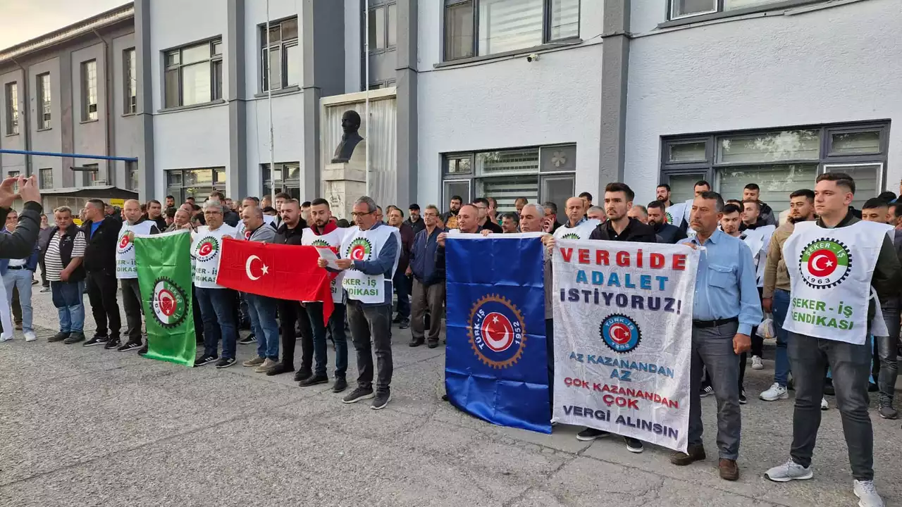 Uşak Türk İş Sendikası Üyeleri Eylem Yaptı