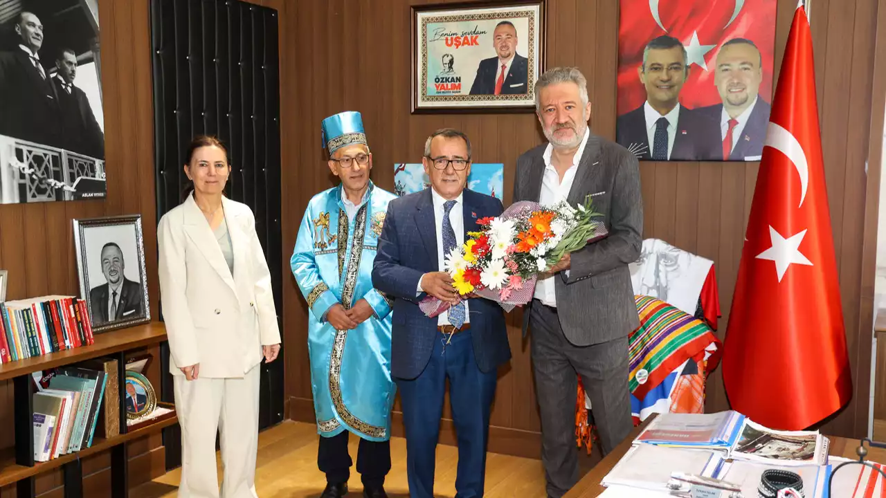 Yılın Ahisinden Uşak Belediyesi'ne Ziyaret