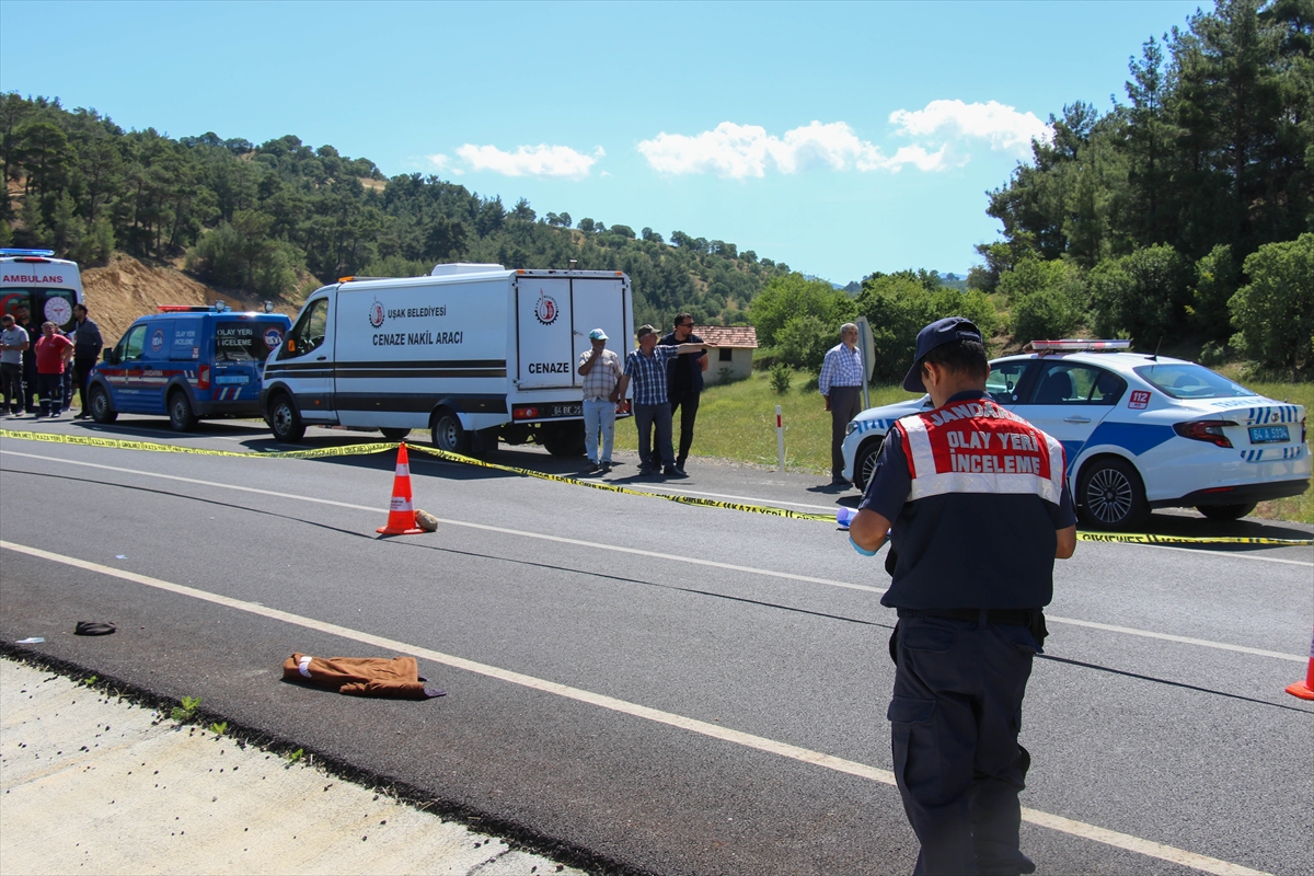 İzmir'de alt geçite düşen otomobildeki 3 kişi öldü