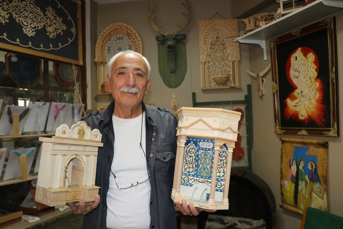 Atık ahşap parçaları sanat eserlerine dönüştürüyor