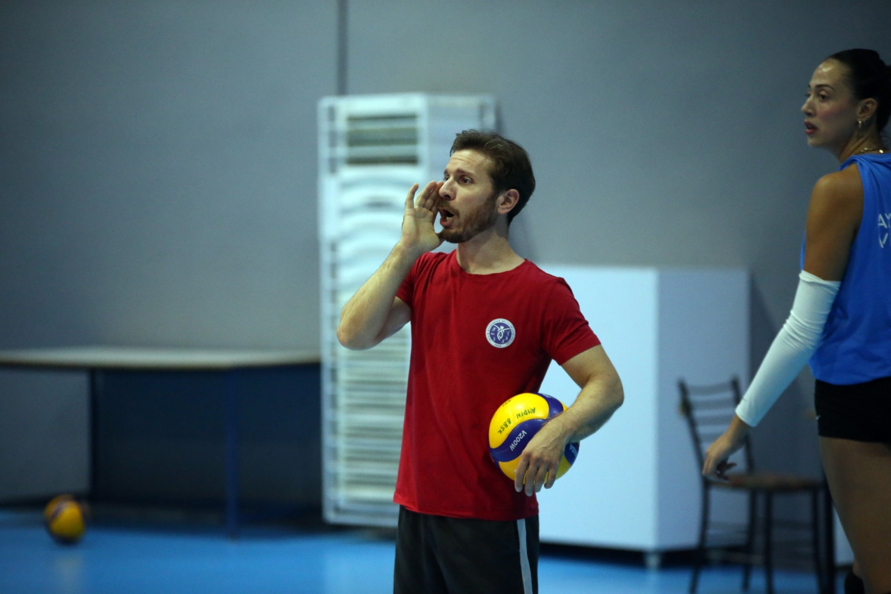 Aydın Büyükşehir Belediyespor Kadın Voleybol Takımı sezona galibiyetle başlamak istiyor