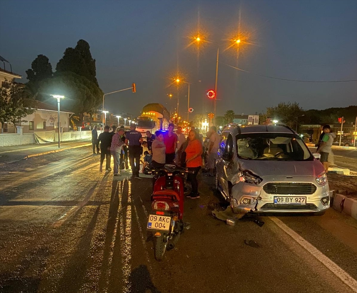 Germencik'te hafif ticari araç ile motosiklet çarpıştı, 2 kişi yaralandı