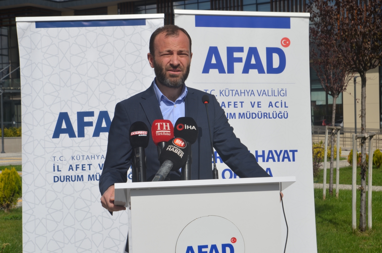 Kütahya'dan Bosna Hersek'e 60 konteyner gönderildi