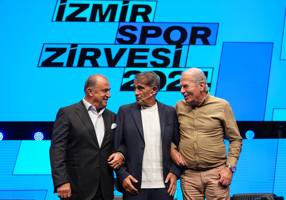 İzmir Spor Zirvesi'nde "Efsanelerle futbol" oturumu gerçekleştirildi
