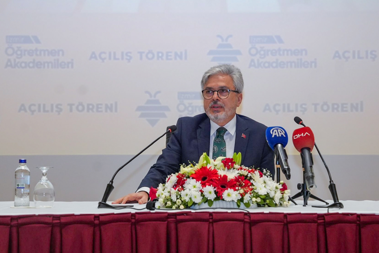 Milli Eğitim Bakan Yardımcısı Yelkenci, "İzmir Öğretmen Akademileri" programında konuştu: