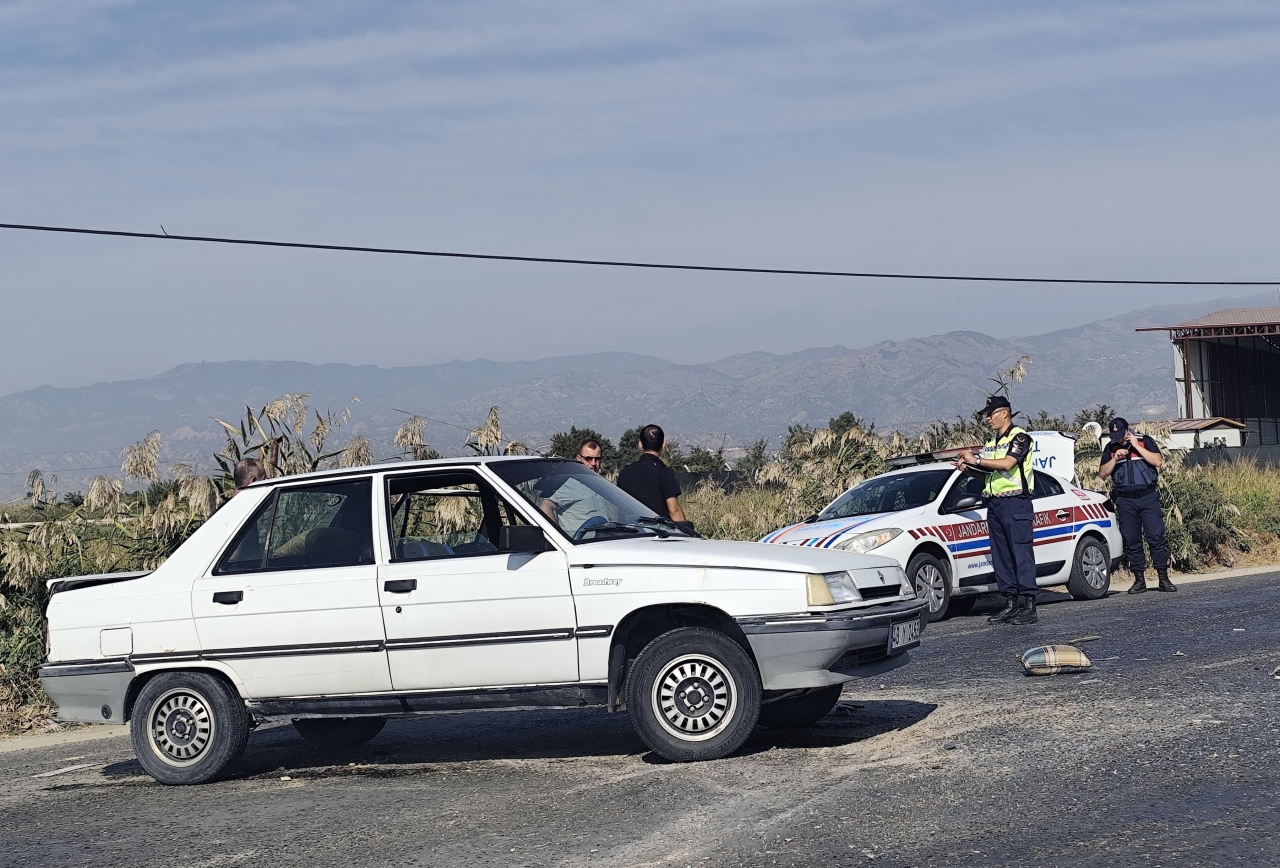Nazilli’de iki otomobilin çarpışması sonucu 2 kişi yaralandı
