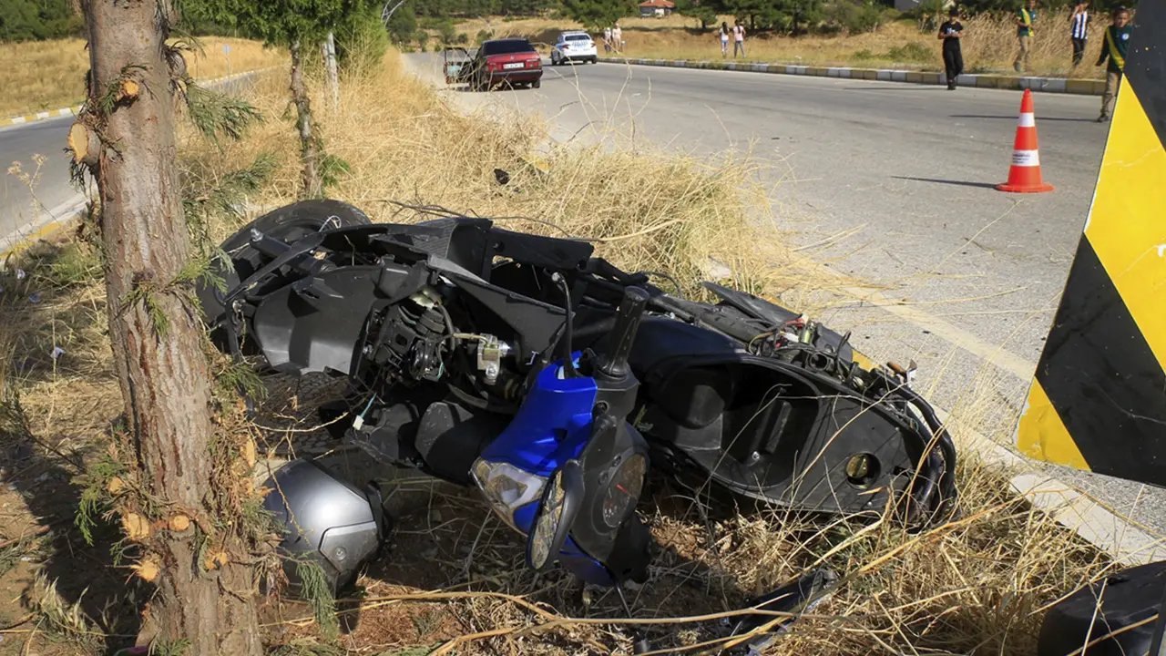 Manisa'da tehlikeli motosiklet kullanan sürücüye para cezası uygulandı