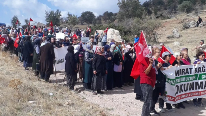 Akdağ Eteklerinde Maden Direnişi: Suyumuzu ve Toprağımızı Koruyacağız