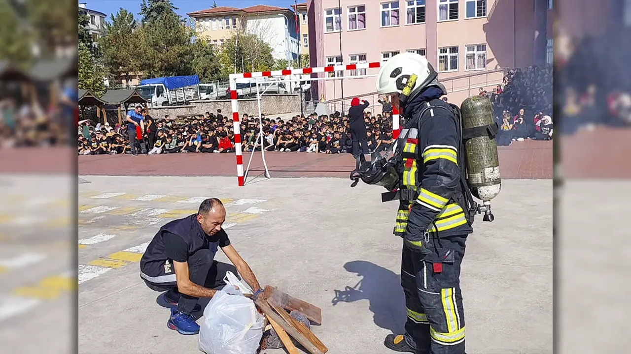 Uşak Belediyesi’nden Öğrencilere Afet Farkındalık Eğitimi