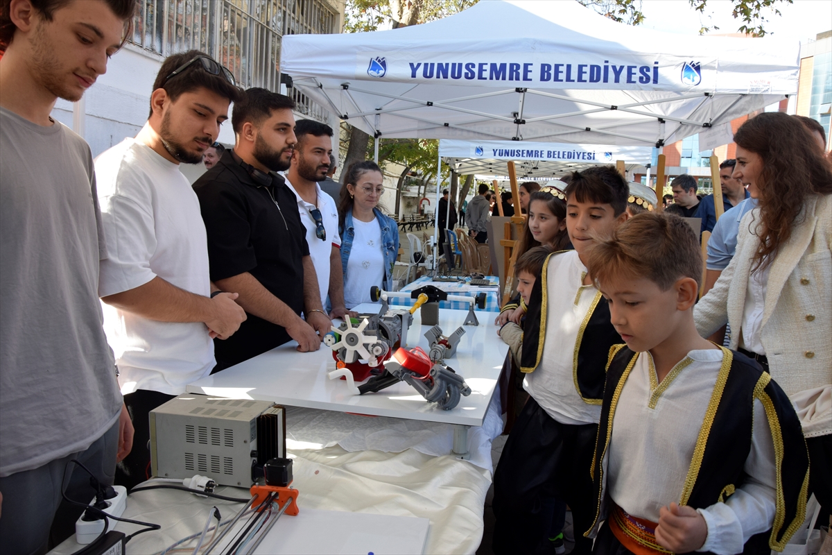 Turgutlu'da bilim şenliği başladı
