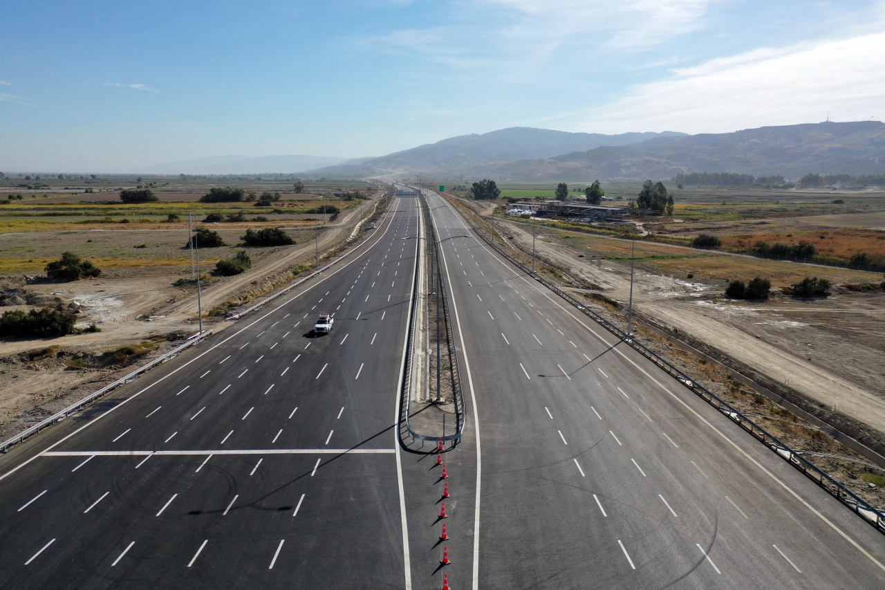 Aydın-Denizli Otoyolu'nun tamamı trafiğe açıldı