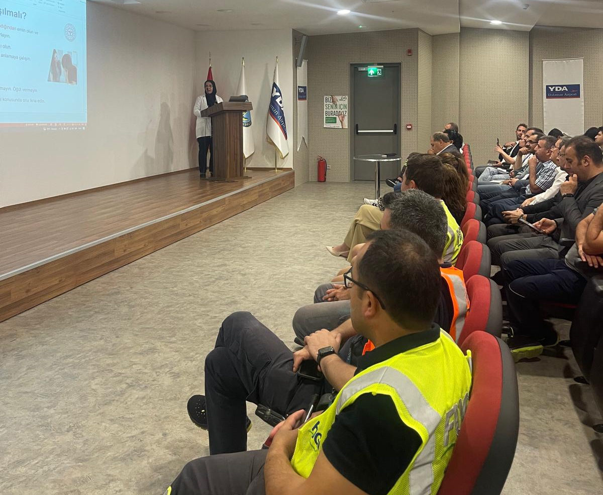 Dalaman'da havalimanı personeline bağımlılıkla mücadele eğitimi verildi