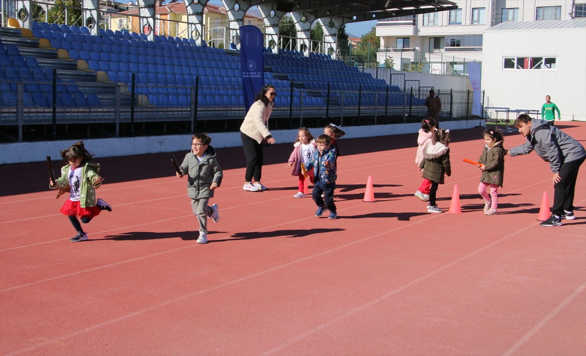 Kütahya'da okul öncesi eğitim öğrencileri spor branşlarıyla tanışıyor