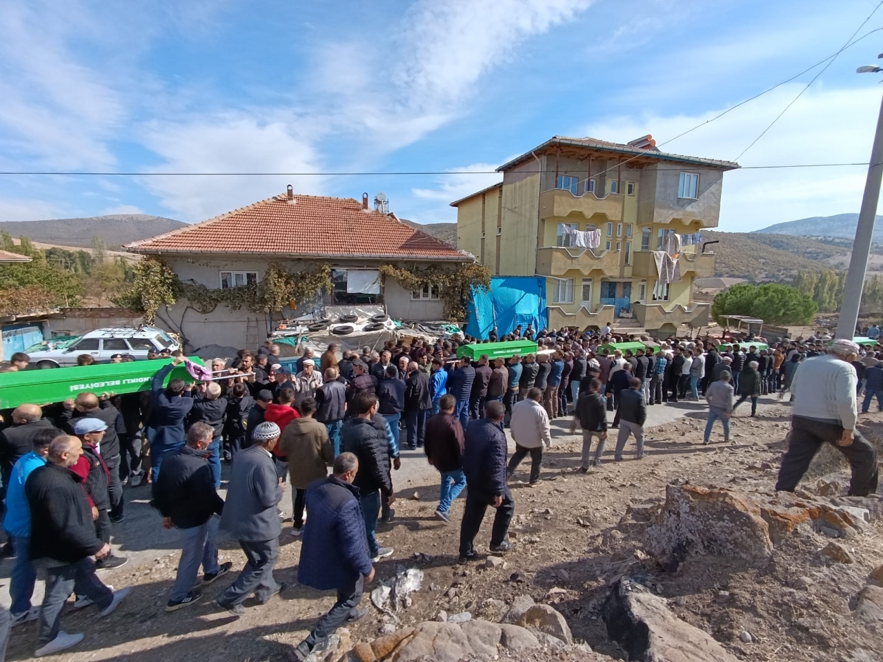 Afyon'da trafik kazasında ölenlerin sayısı 5'e yükseldi
