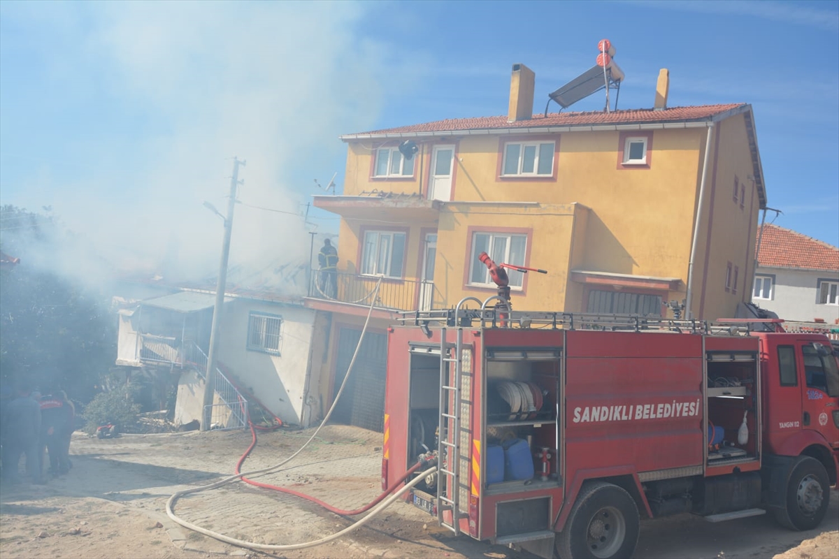 Afyonkarahisar'da evde çıkan yangın söndürüldü