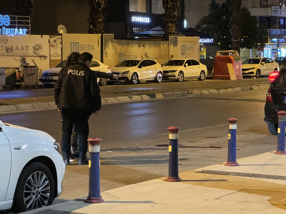 İzmir'de çıkan kavgada bıçakla yaralanan kişi ağır yaralandı