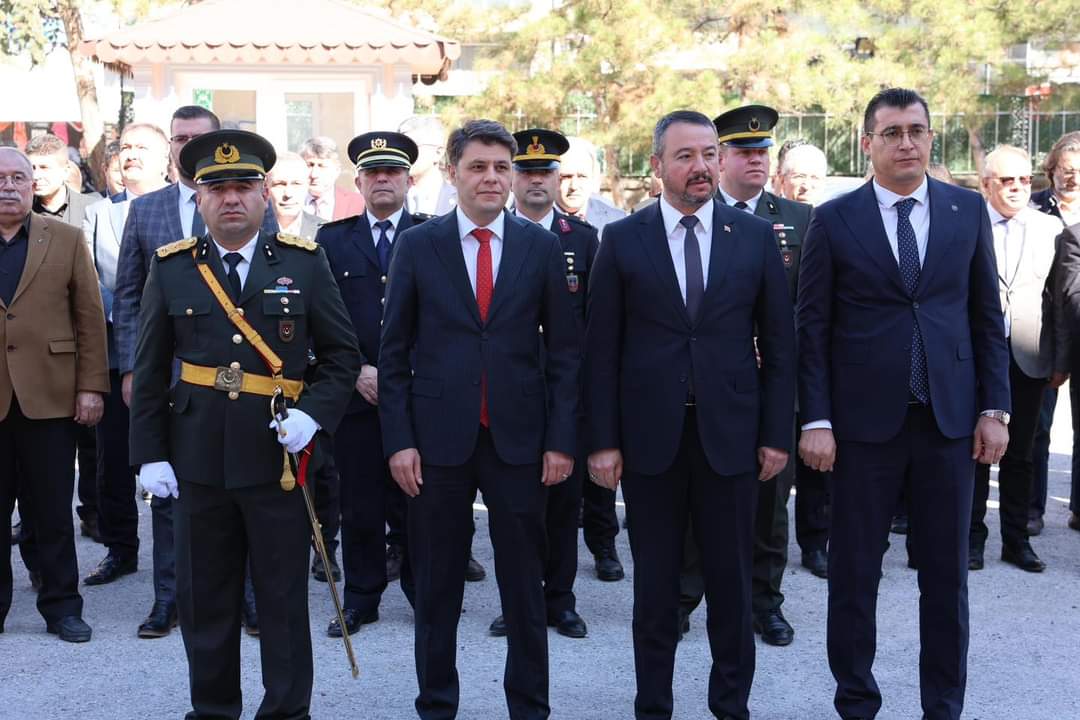 Sandıklı'da Cumhuriyet'in 101. yılı kutlanıyor