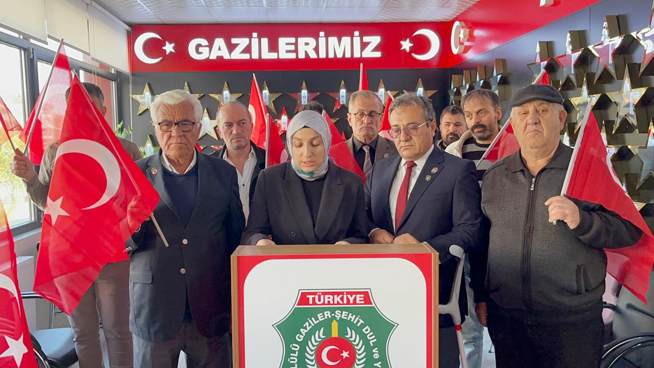 Uşaklı Şehit ve Gazi Ailelerinden Zehir Zemberek Açıklama