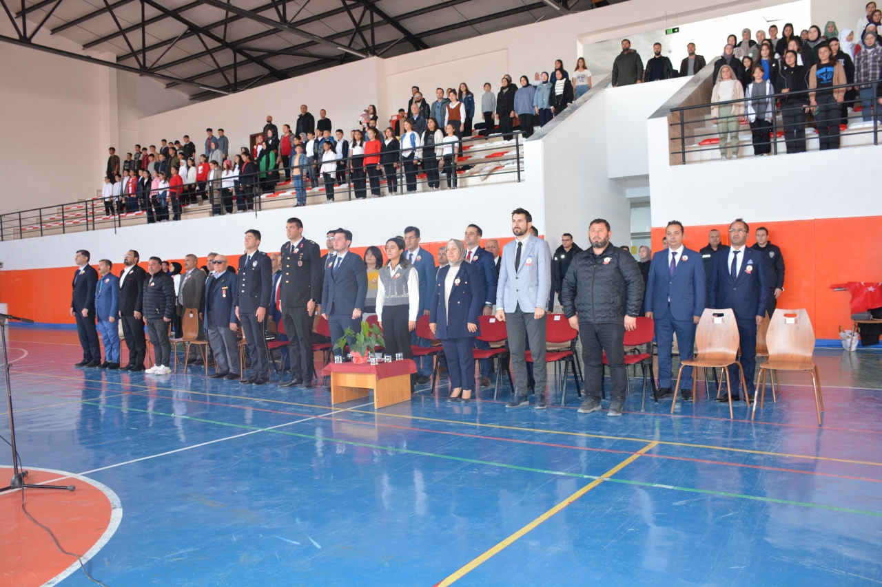 Afyonkarahisar'ın ilçelerinde 29 Ekim Cumhuriyet Bayramı törenlerle kutlandı