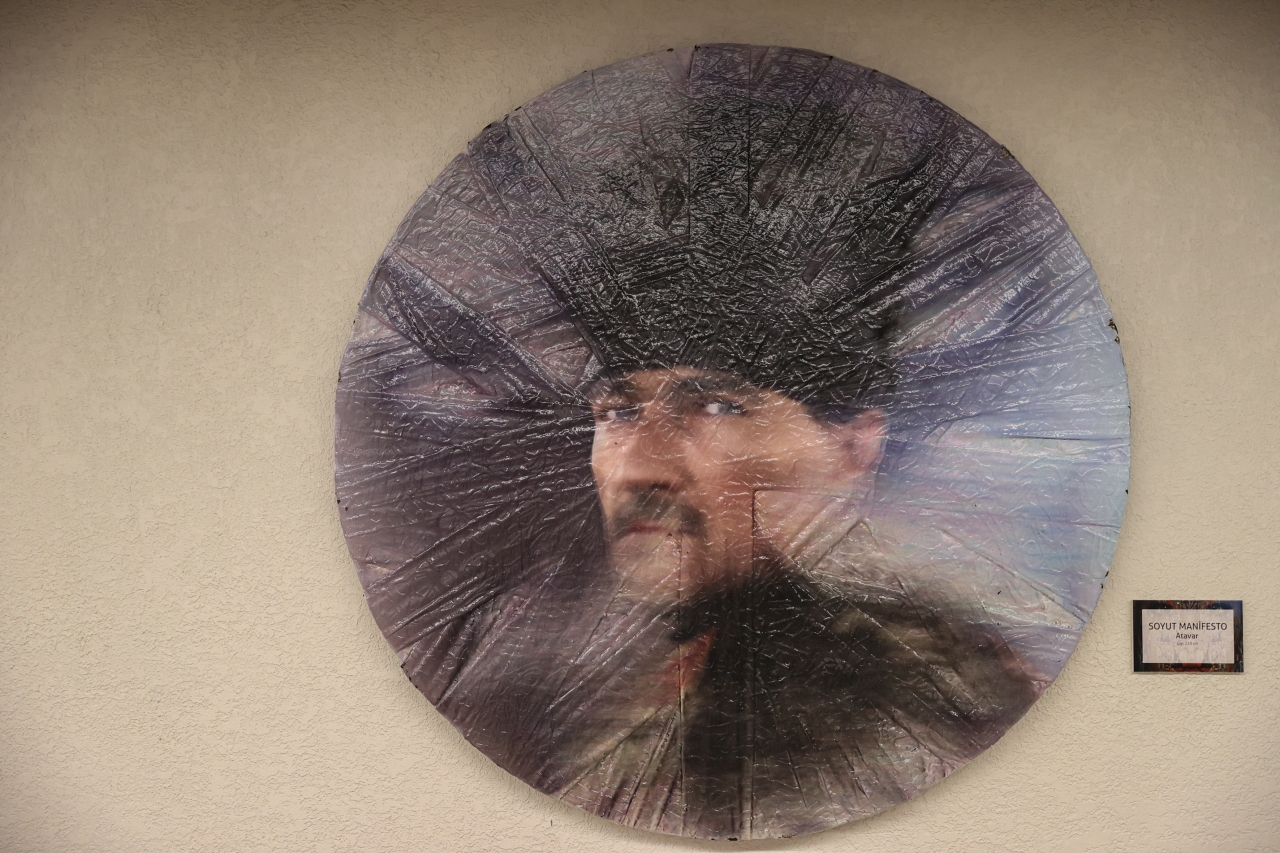 İzmir Kültür Yolu Festivali'nde Atatürk temalı eserler ilgi görüyor