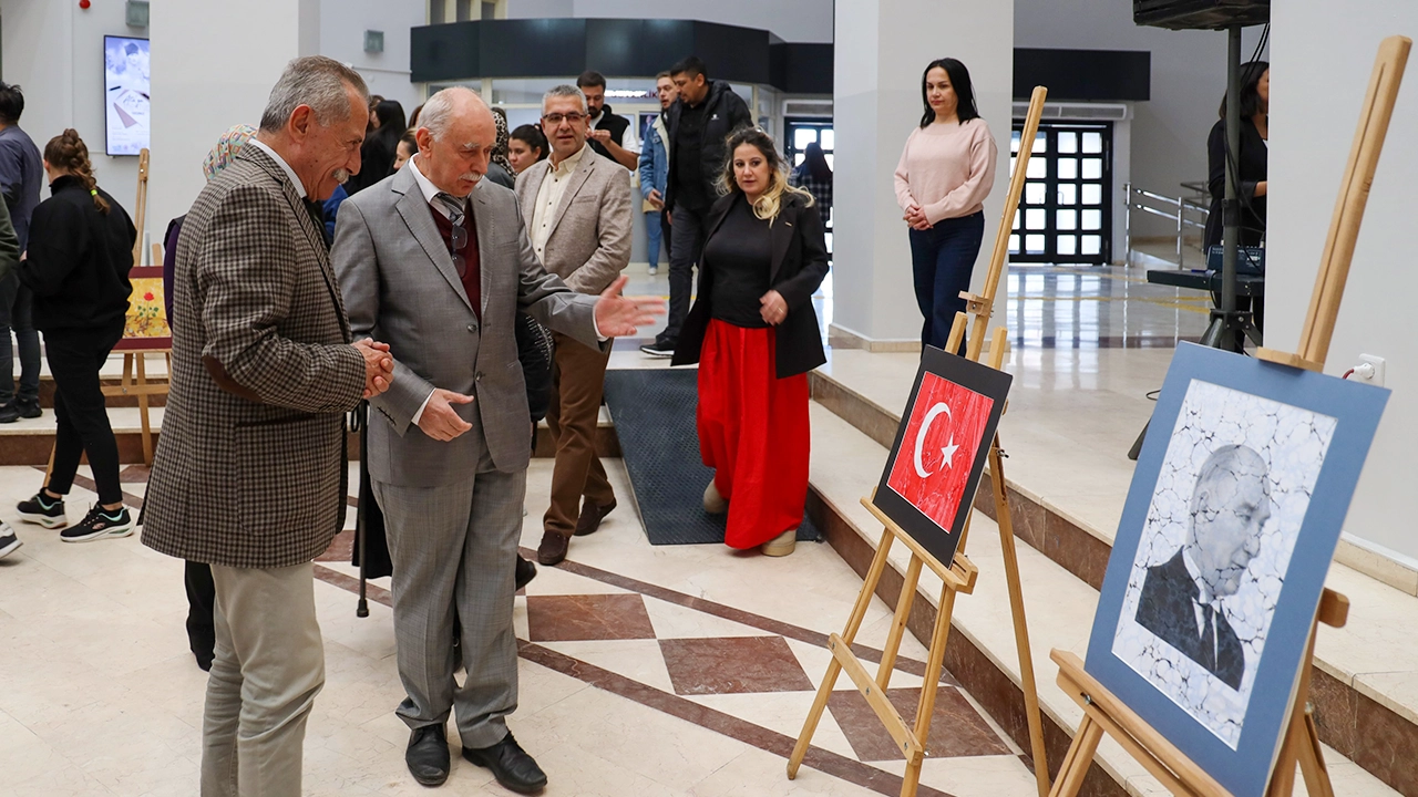 Cumhuriyetin 101. Yılında Atatürk Temalı Ebru Sergisi
