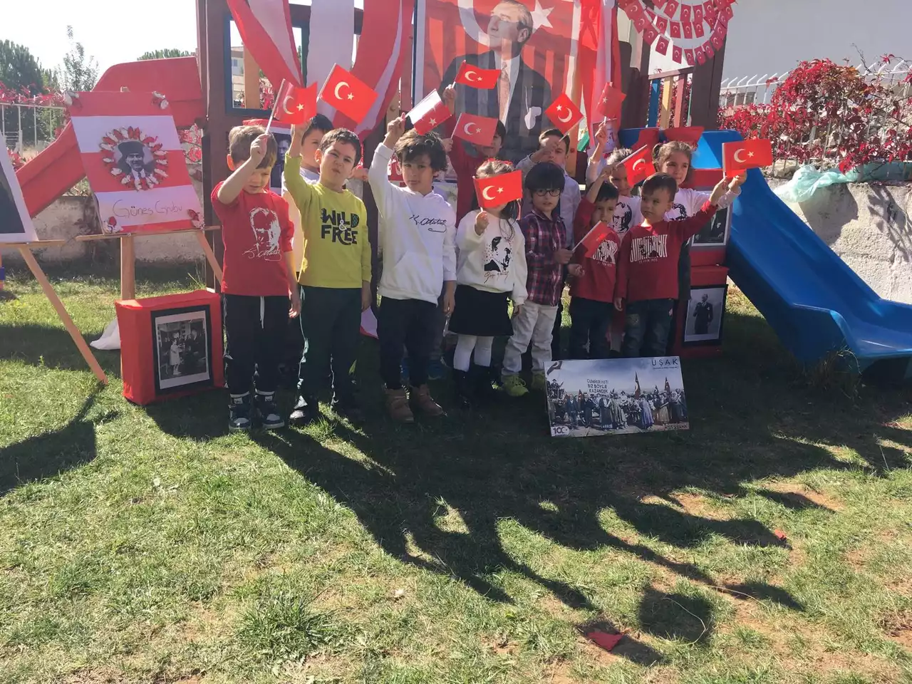 Umut Kreş’te Miniklerin Cumhuriyet Sevinci Görülmeye Değerdi