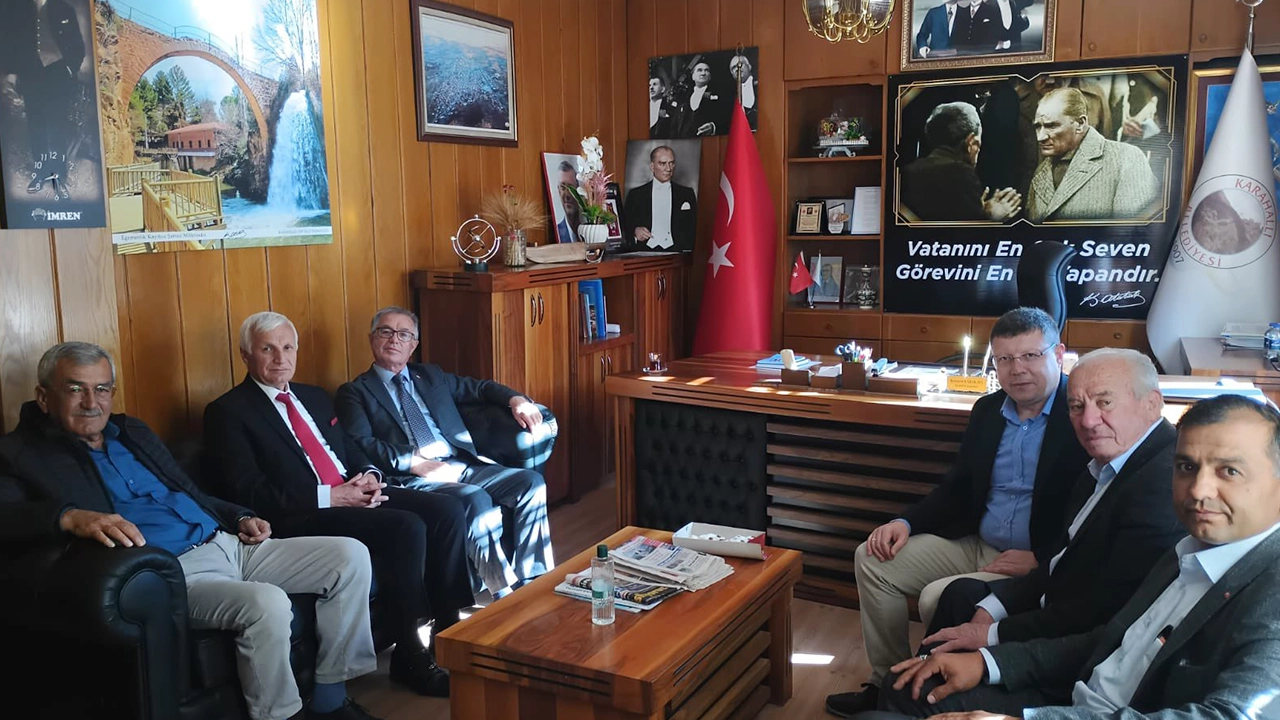 Ak Parti Milletvekilinden, CHP’li Belediye Başkanına Ziyaret