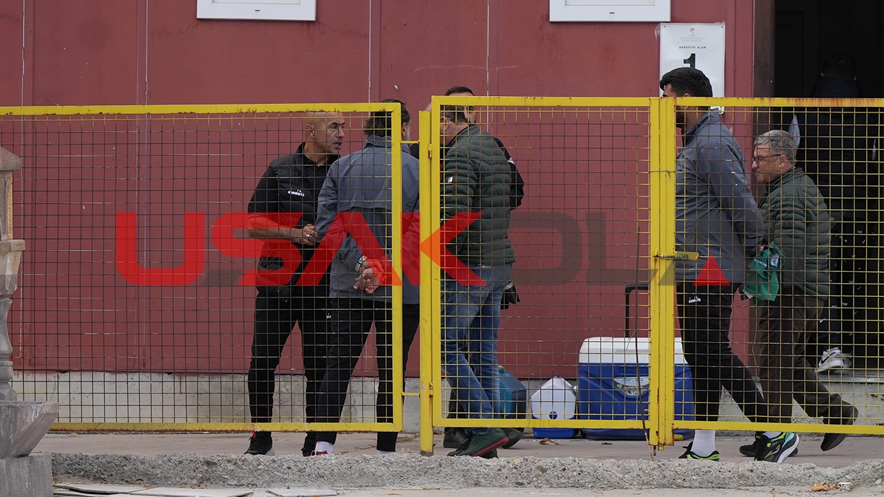 SONDAKİKA: Uşakspor Teknik Direktörü Efrahim Alkın İstifa Etti