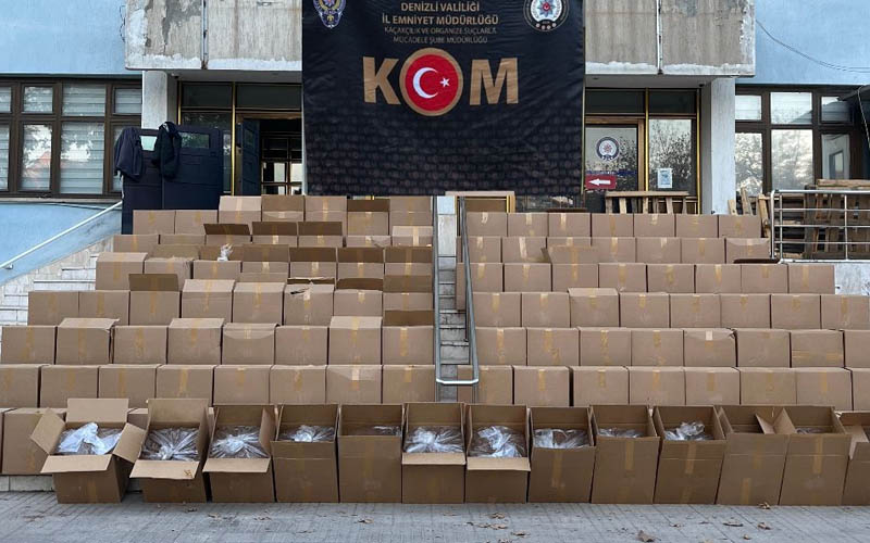 Denizli'de 2 bin 400 kilogram kaçak tütün ele geçirildi
