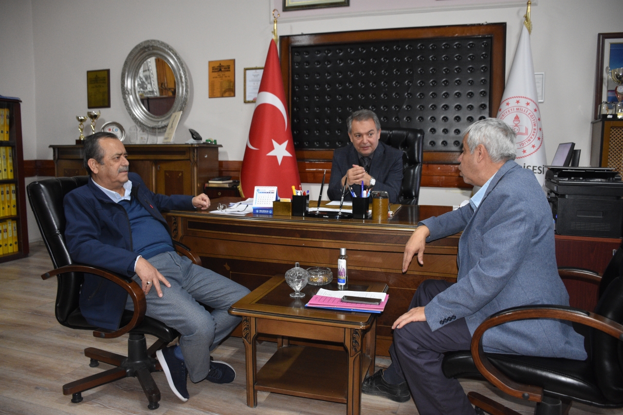 Akciğer kanserini yenen emekli öğretmenin "sigara pişmanlığı" çevresindekilere ders oluyor