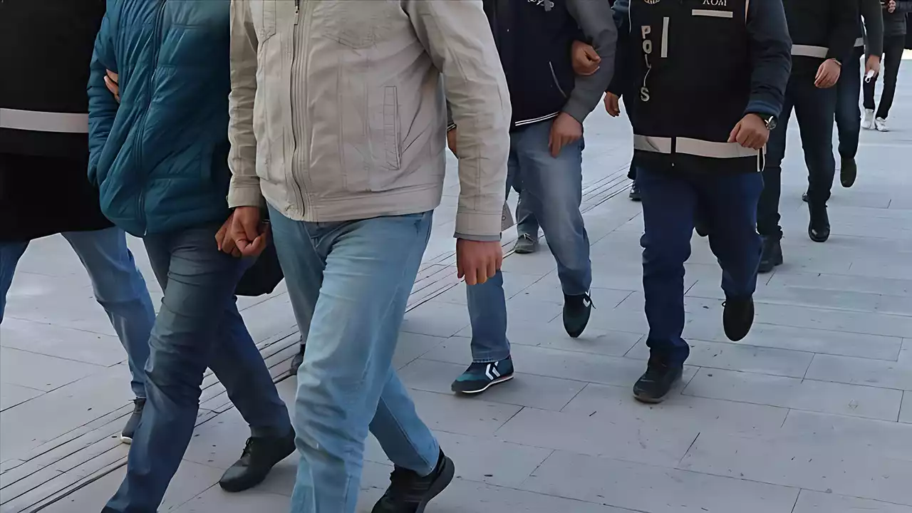 Aydın'da sahte Reşat altınıyla yakalanan 3 kişi gözaltına alındı