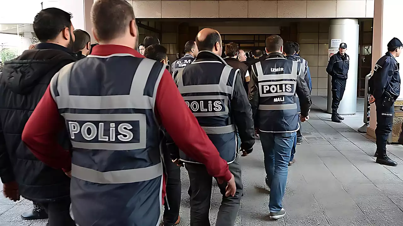 Denizli'de öğrencilere yönelik gasp ve yağma iddiasıyla 4 zanlı tutuklandı
