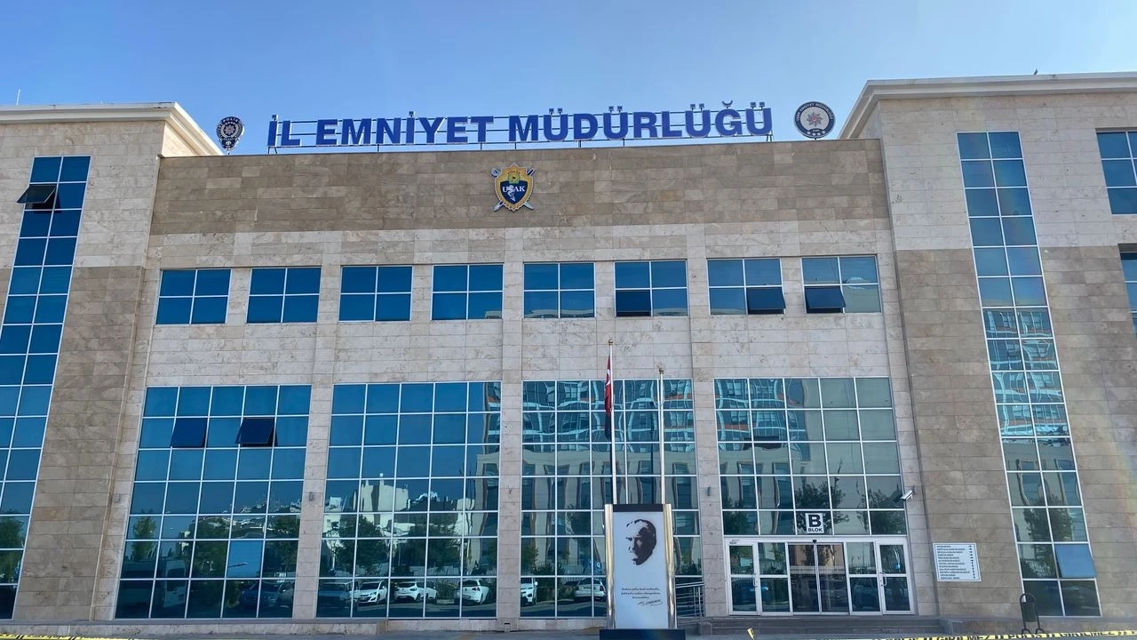 Uşak Emniyet Müdürlüğü’ne İnstagram Engeli
