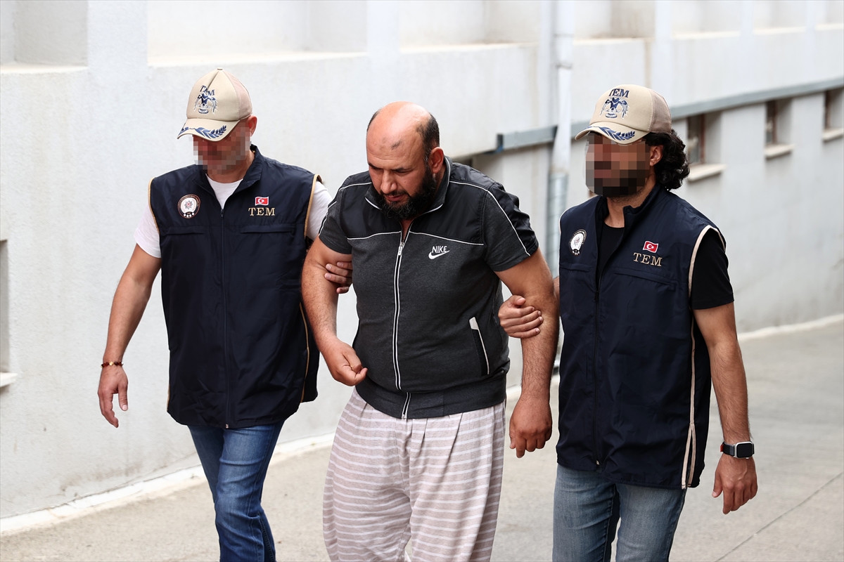 İzmir ve Muğla'daki terör örgütü PKK/KCK operasyonunda 3 tutuklama