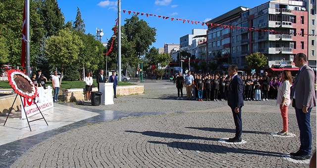 2022-2023 EĞİTİM ÖĞRETİM YILININ BAŞLAMASI DOLAYISIYLA TÖREN DÜZENLENDİ.