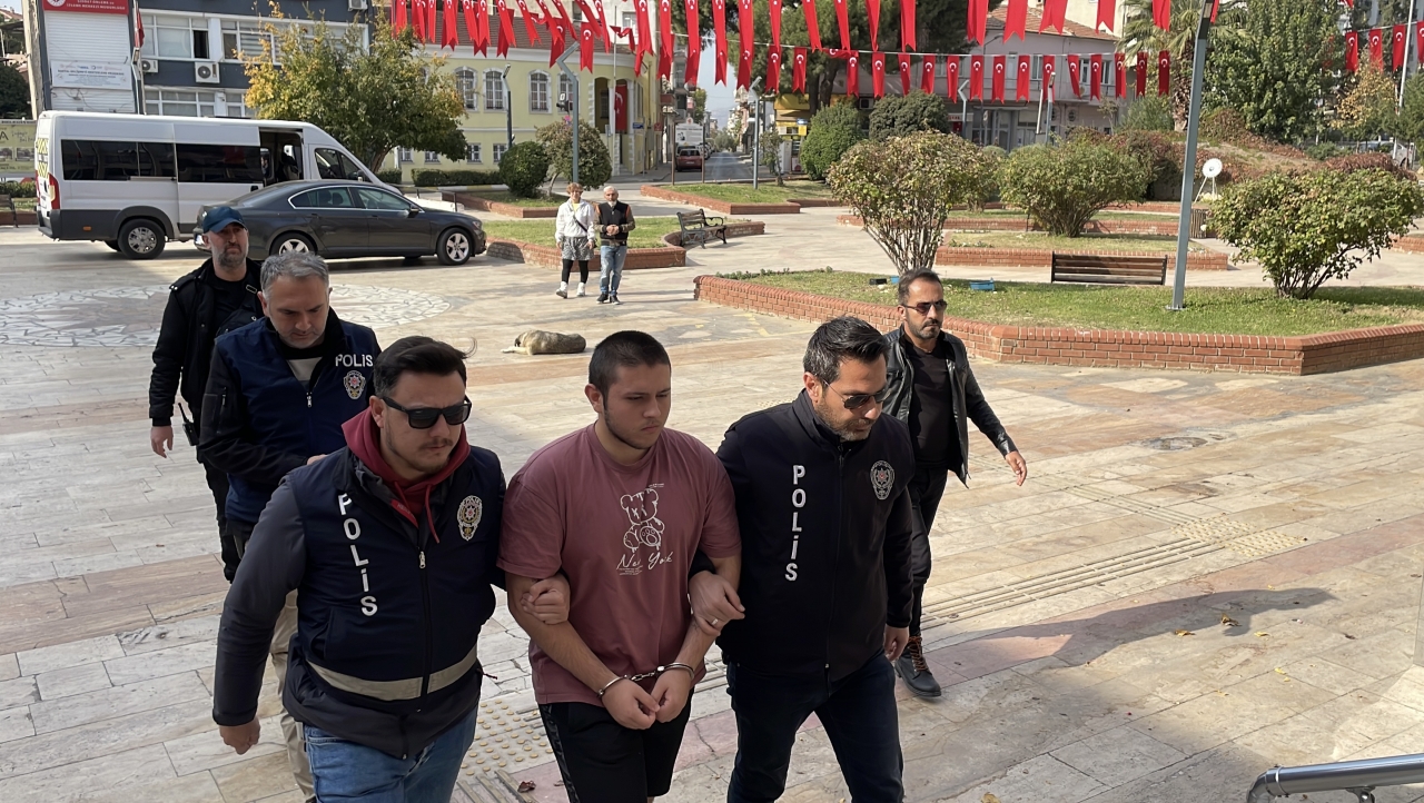 Aydın'da bir kadını telefonla tehdit ettiği gerekçesiyle gözaltına alınan şüpheli serbest bırakıldı