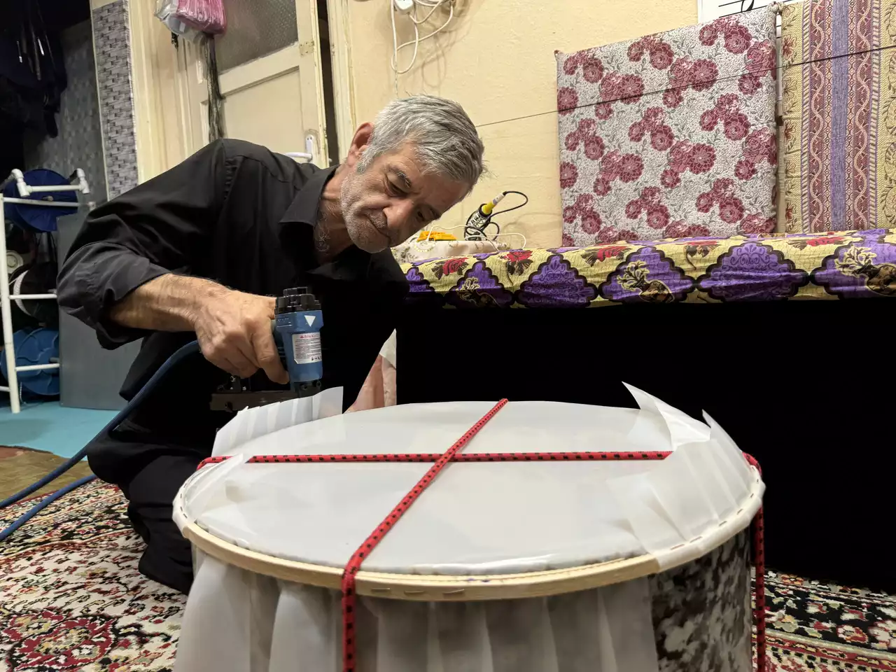 "Zurnacı İsmail"den Uşak'a şekilli, ışıklı davul..!
