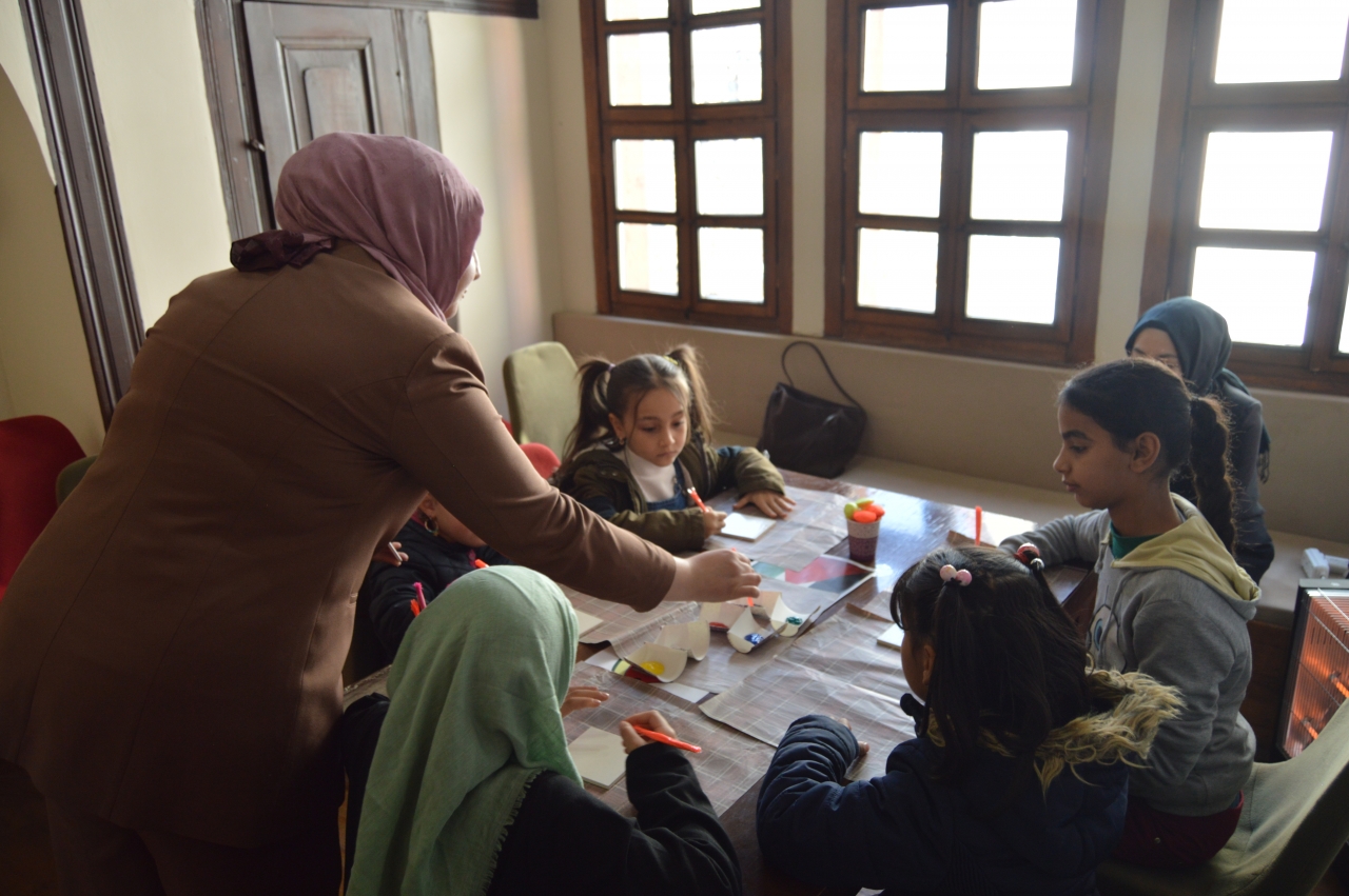 Kütahya'da gönüllü gençler dezavantajlı çocuklarla bir araya geldi